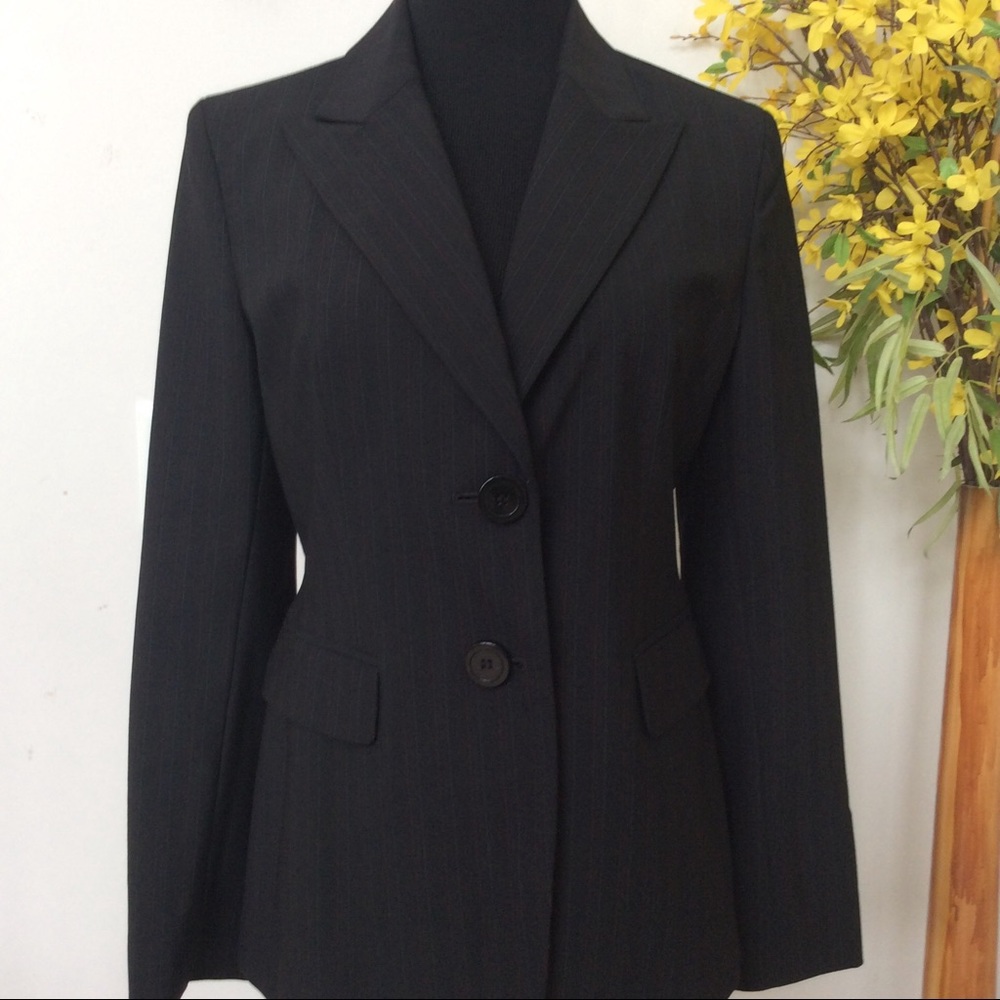 Anne Klein Women’s‎ Black Stripe Blazer Size 6.